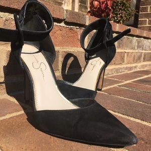 JESSICA SIMPSON BLACK SUEDE HEELS